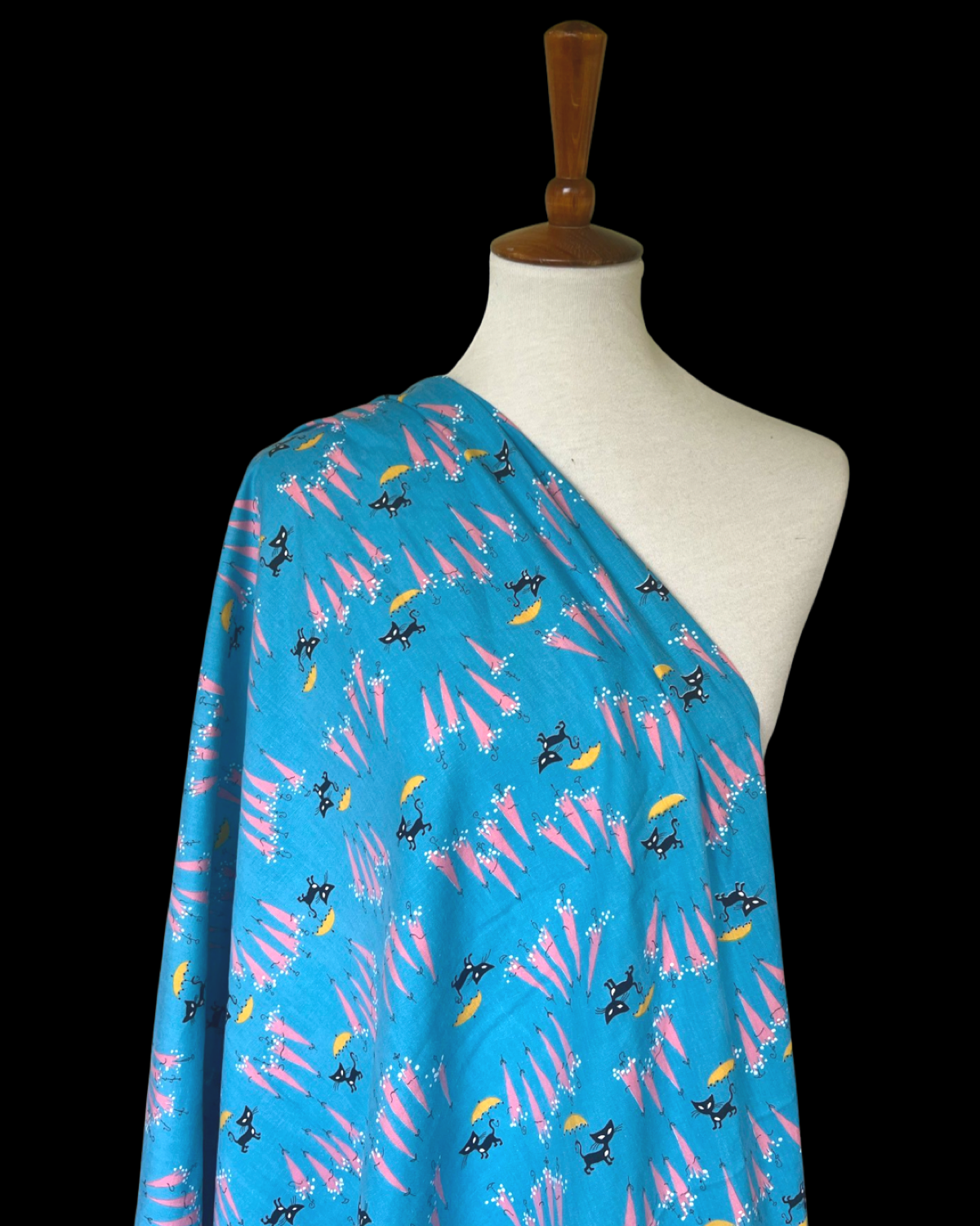 1950s Cats with Umbrellas Novelty Print