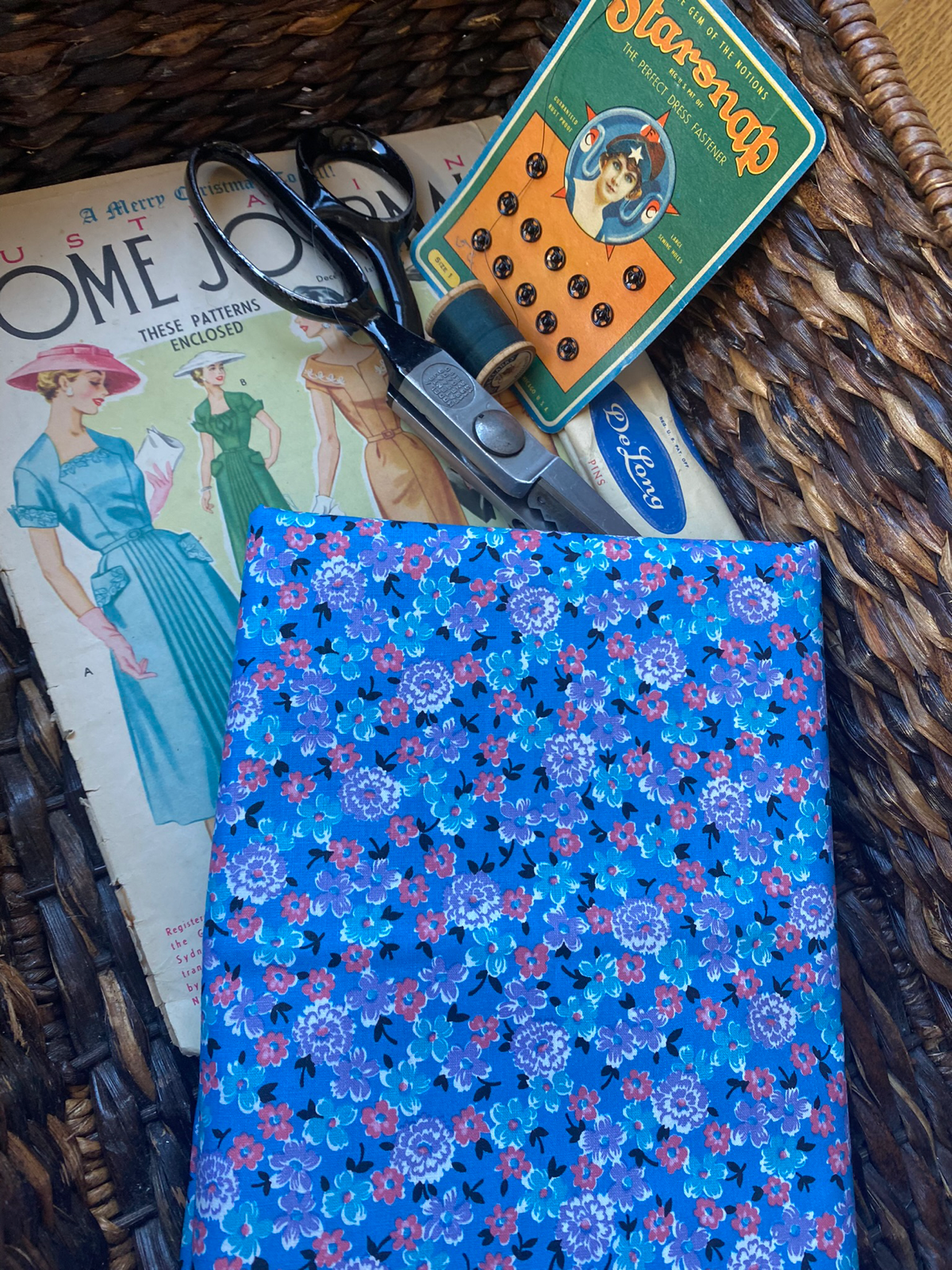 1960s Small Blue Floral cotton