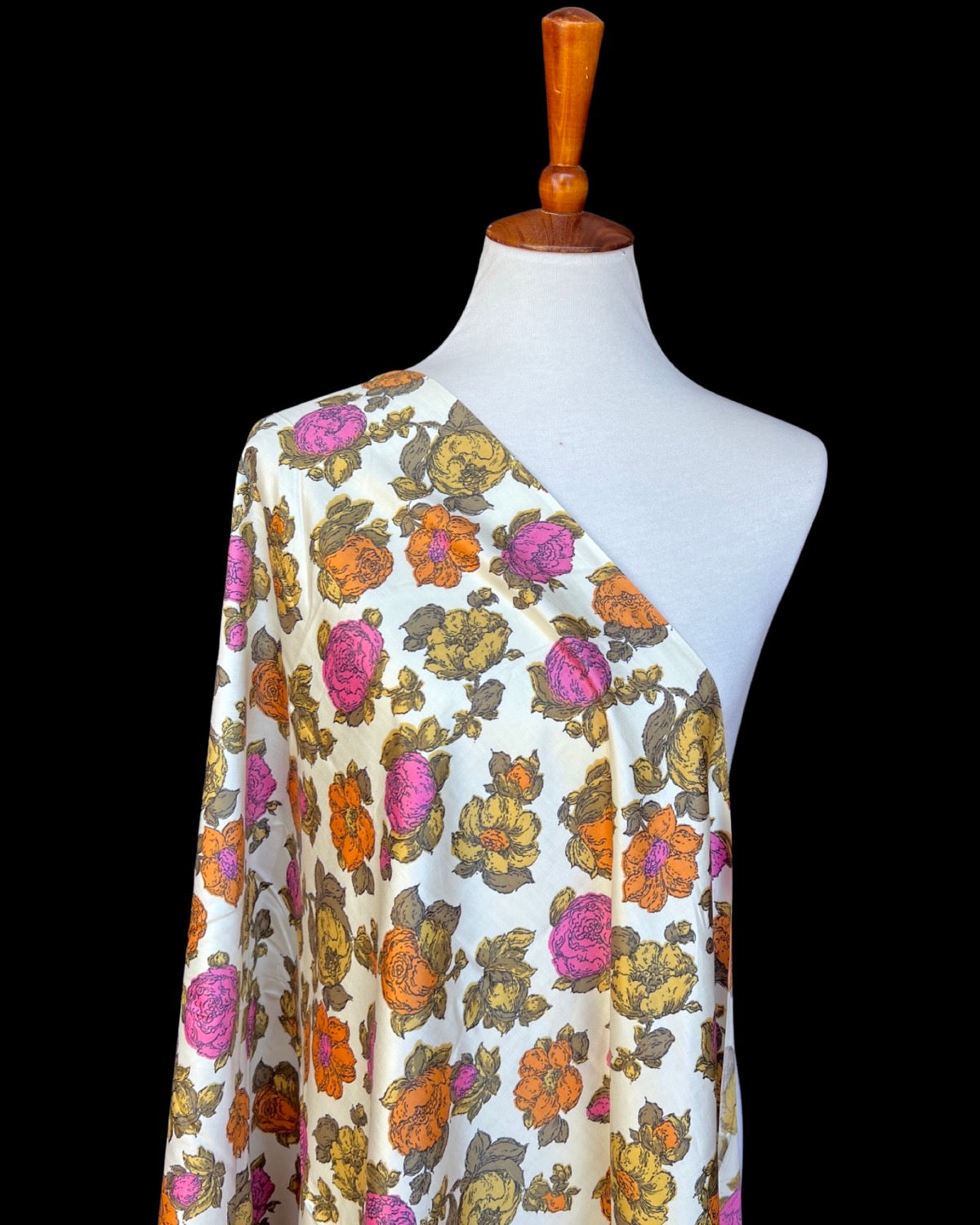 RESERVED Late 1950s - Early 1960s Floral Polished Cotton