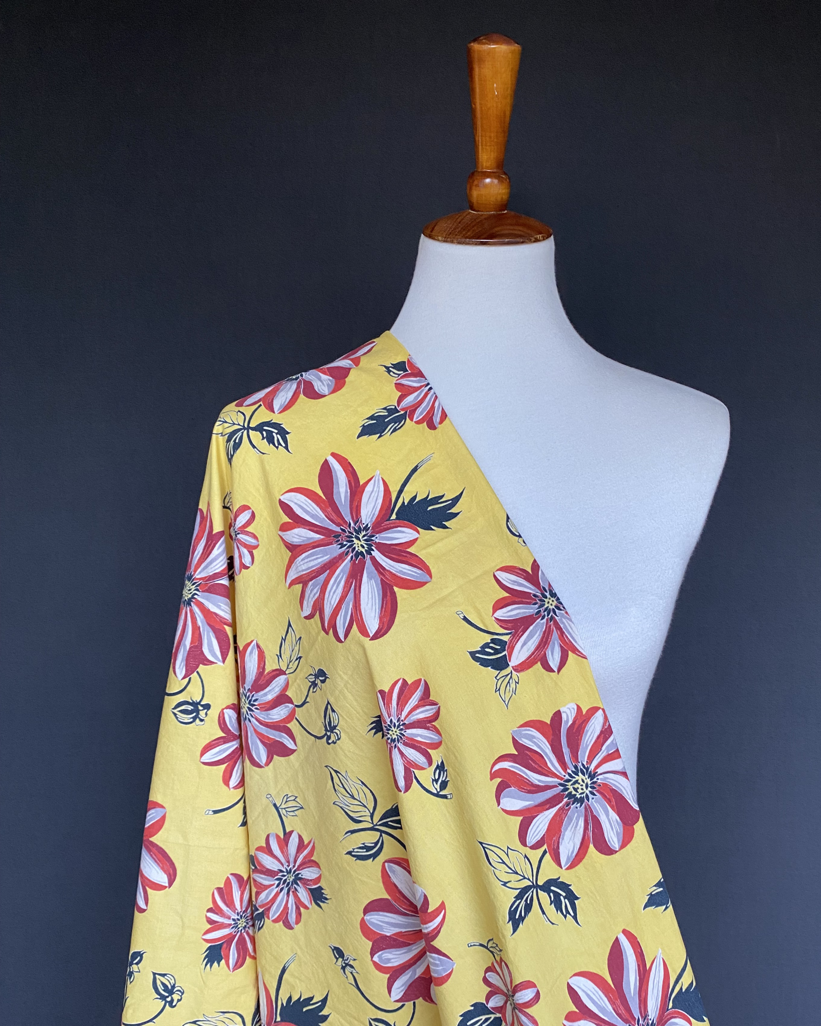 Late 1930s-1940s Yellow and Red Large Floral Cotton