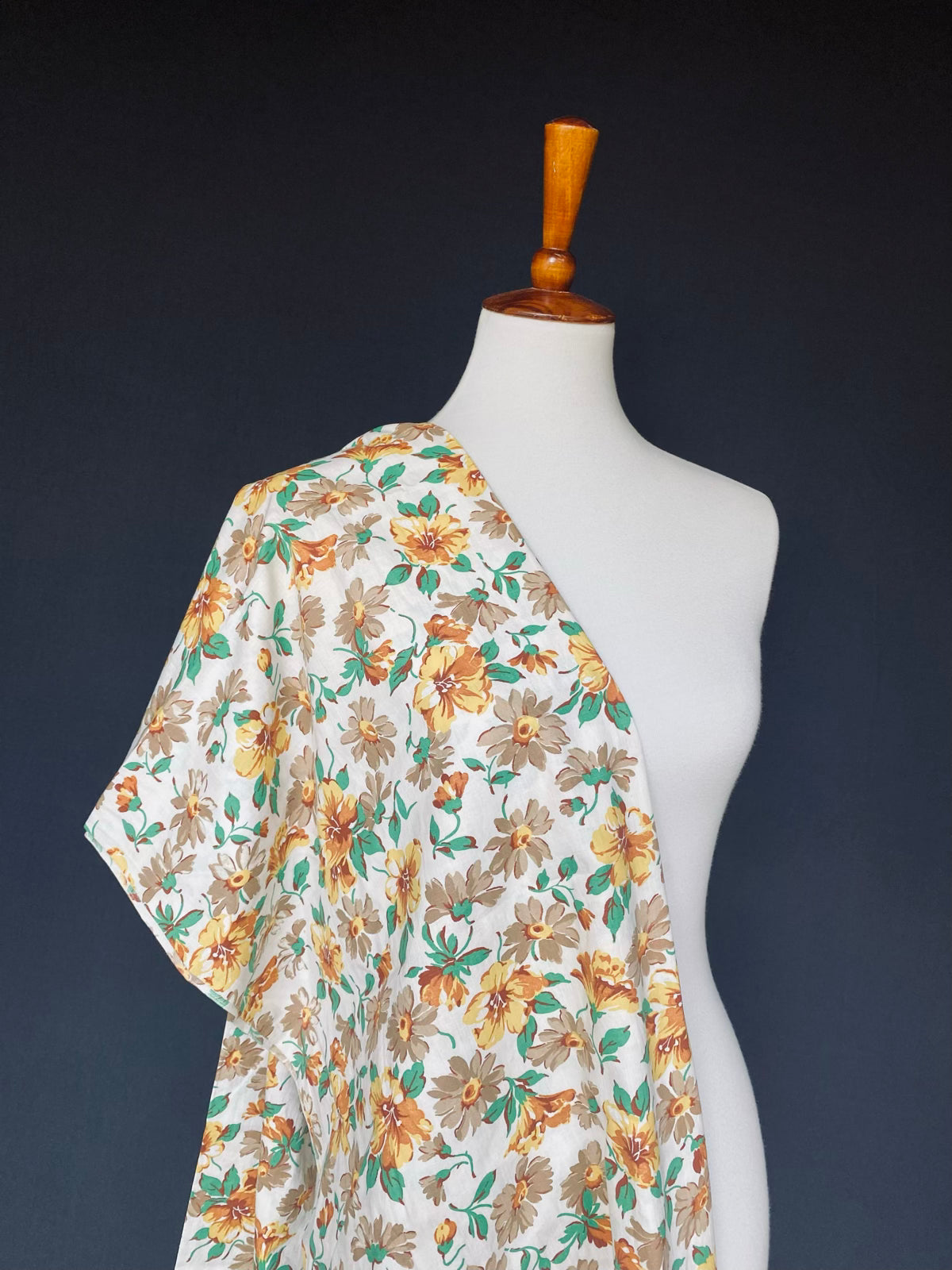 1940s Yellow and Orange Floral Cotton