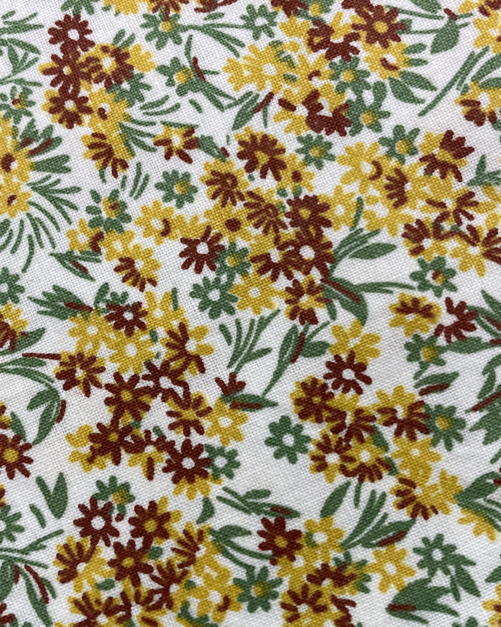 1950s Small Yellow Daisies Cotton