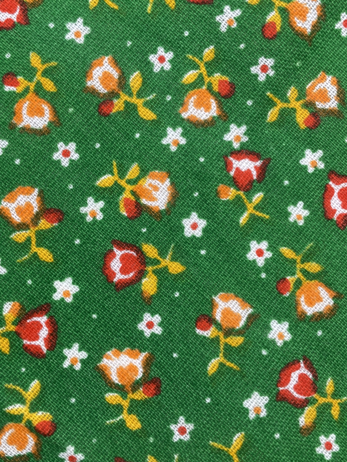 1970s Tiny Prairie Green Floral Cotton
